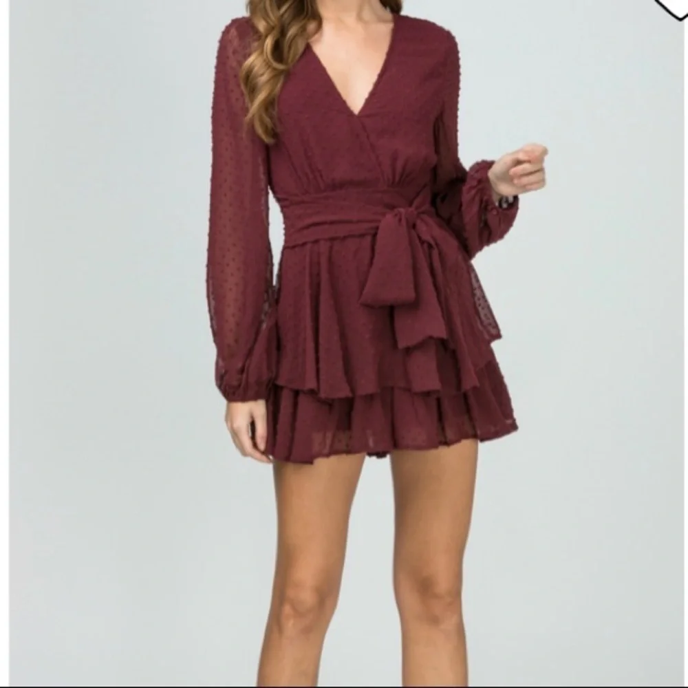 Entro Swiss dot black long sleeve Romper Size Small - Picture 10 of 10